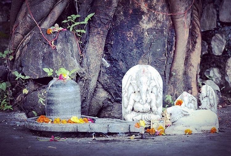 Shivalingam y Ganesha